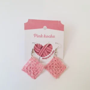 Horgolt fülbevaló - pink kocka
